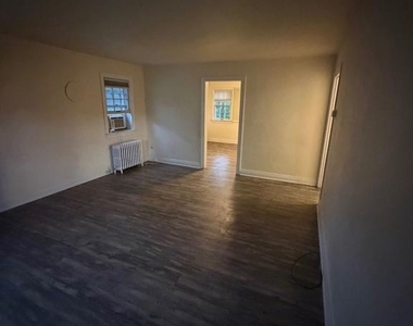 81 E Park Place - Photo Thumbnail 7