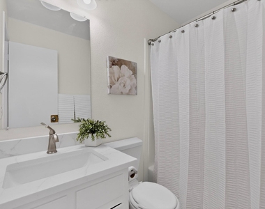 6507 Middleham Pl - Photo Thumbnail 8