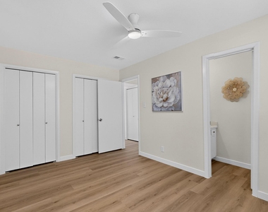 6507 Middleham Pl - Photo Thumbnail 12