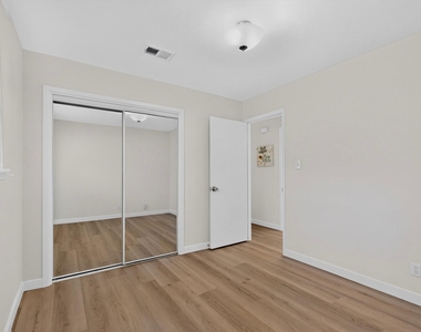 6507 Middleham Pl - Photo Thumbnail 15