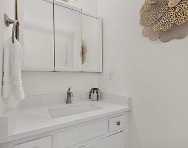 6507 Middleham Pl - Photo Thumbnail 13