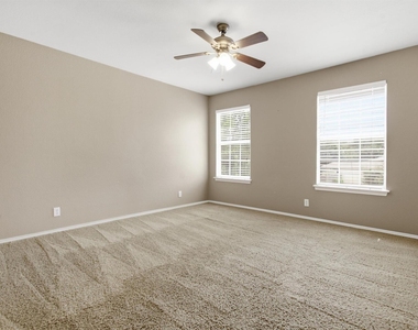 1806 Carriage Hills Trl - Photo Thumbnail 27