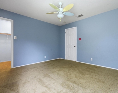 1806 Carriage Hills Trl - Photo Thumbnail 24