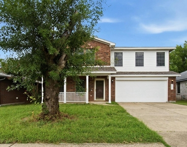 1806 Carriage Hills Trl - Photo Thumbnail 2