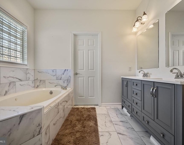 85 Redcrest Court - Photo Thumbnail 12