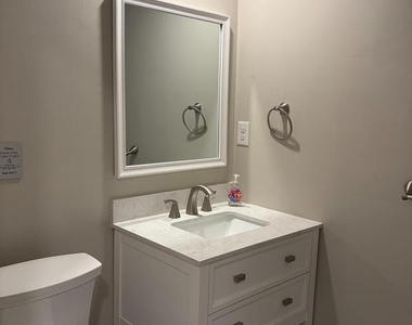 3176 Forrest Avenue - Photo Thumbnail 4