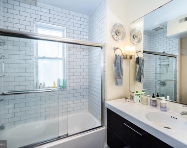 2470 Ontario Road Nw - Photo Thumbnail 13