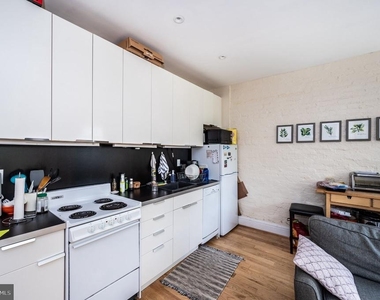 2470 Ontario Road Nw - Photo Thumbnail 7