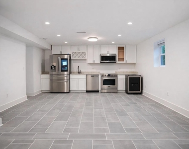 1633 Kalmia Road Nw - Photo Thumbnail 4