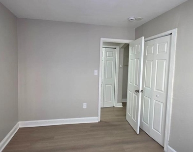 3207 11th Pl Se - Photo Thumbnail 8