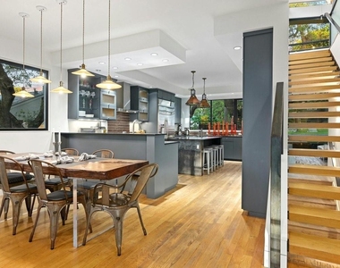 1402 Alta Vista Ave - Photo Thumbnail 17