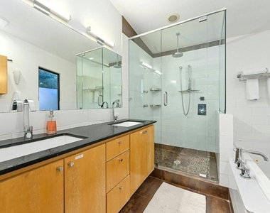 1402 Alta Vista Ave - Photo Thumbnail 13