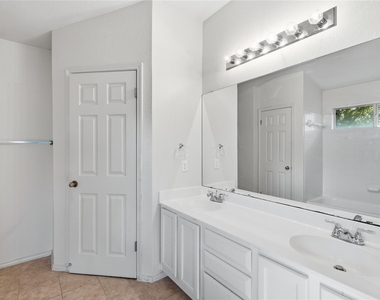 9341 Bernoulli Dr - Photo Thumbnail 14