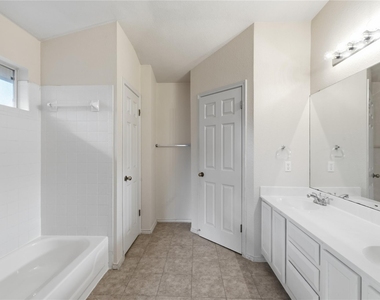 9341 Bernoulli Dr - Photo Thumbnail 12