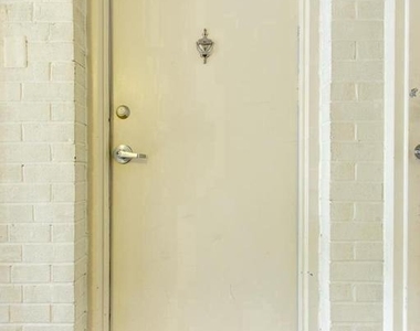 3111 Naylor Road Se - Photo Thumbnail 2