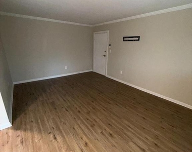 3111 Naylor Road Se - Photo Thumbnail 7