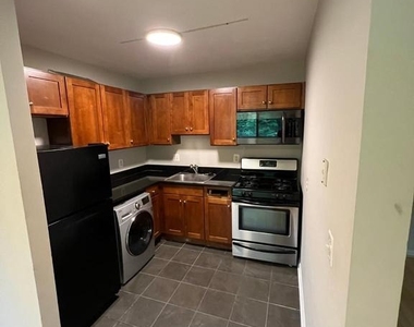 3111 Naylor Road Se - Photo Thumbnail 4
