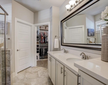 11102 Railway Ln - Photo Thumbnail 35