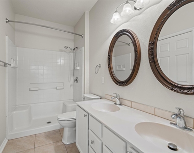 118 Portsmouth Dr - Photo Thumbnail 15
