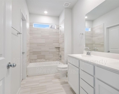 605 W South St N - Photo Thumbnail 7