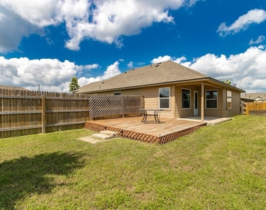 1411 Elbe St - Photo Thumbnail 26