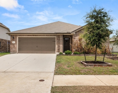 105 Saviano Rd - Photo Thumbnail 17