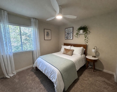 10501 Wylie Dr - Photo Thumbnail 16