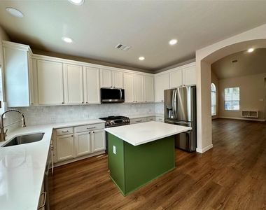 10501 Wylie Dr - Photo Thumbnail 8