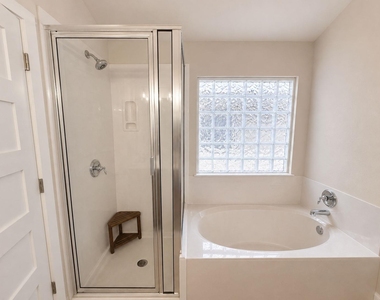 10501 Wylie Dr - Photo Thumbnail 20