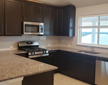 5612 Respinto Dr - Photo Thumbnail 8