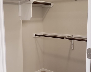 5612 Respinto Dr - Photo Thumbnail 13