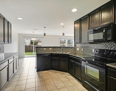 6516 Alum Rock Cv - Photo Thumbnail 8