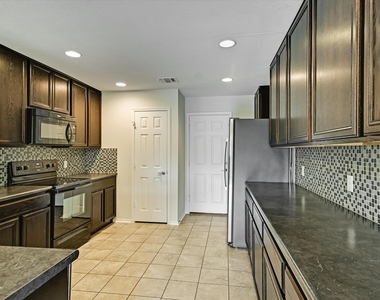 6516 Alum Rock Cv - Photo Thumbnail 7