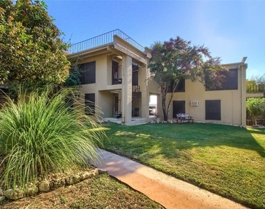5914 Lago Vista Way - Photo Thumbnail 1