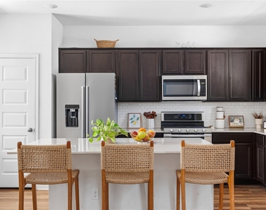 7704 Norah Dr - Photo Thumbnail 1