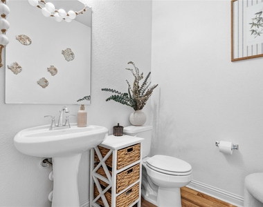 7704 Norah Dr - Photo Thumbnail 6