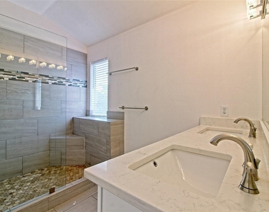 13421 Tossa Ln - Photo Thumbnail 3