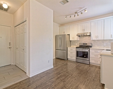 13421 Tossa Ln - Photo Thumbnail 10
