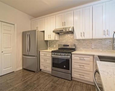 13421 Tossa Ln - Photo Thumbnail 7