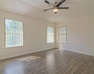 13421 Tossa Ln - Photo Thumbnail 20