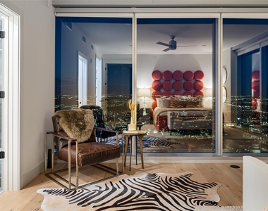 600 Guadalupe St - Photo Thumbnail 13