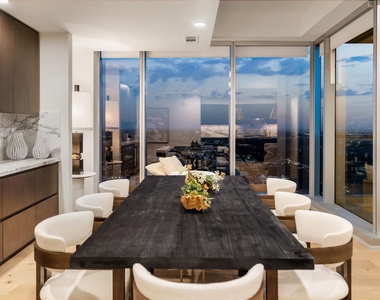 600 Guadalupe St - Photo Thumbnail 5