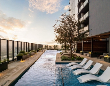 600 Guadalupe St - Photo Thumbnail 20