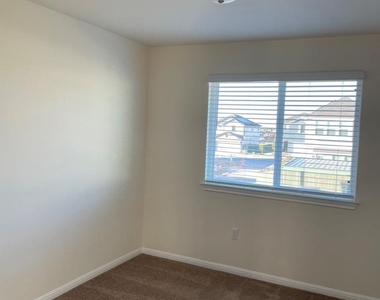 9610 Morning Iris Dr - Photo Thumbnail 7