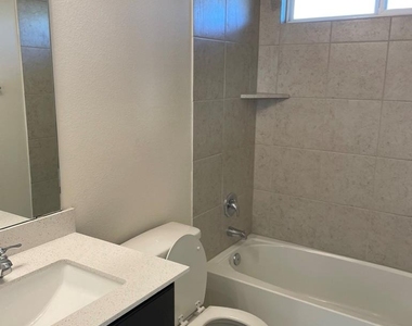 9610 Morning Iris Dr - Photo Thumbnail 5