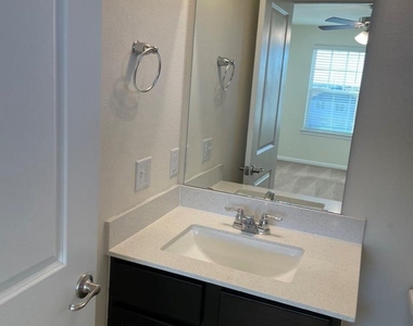 9610 Morning Iris Dr - Photo Thumbnail 6