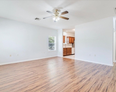 6801 Porter St - Photo Thumbnail 3