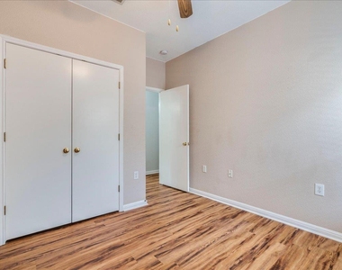 6801 Porter St - Photo Thumbnail 18