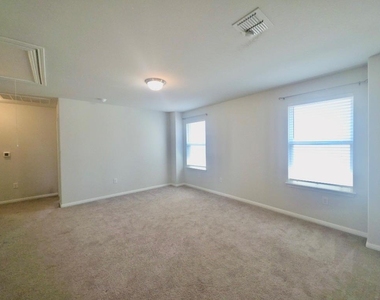 10400 Alemoor Dr - Photo Thumbnail 16