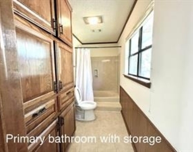 10903 Leafwood Ln - Photo Thumbnail 5
